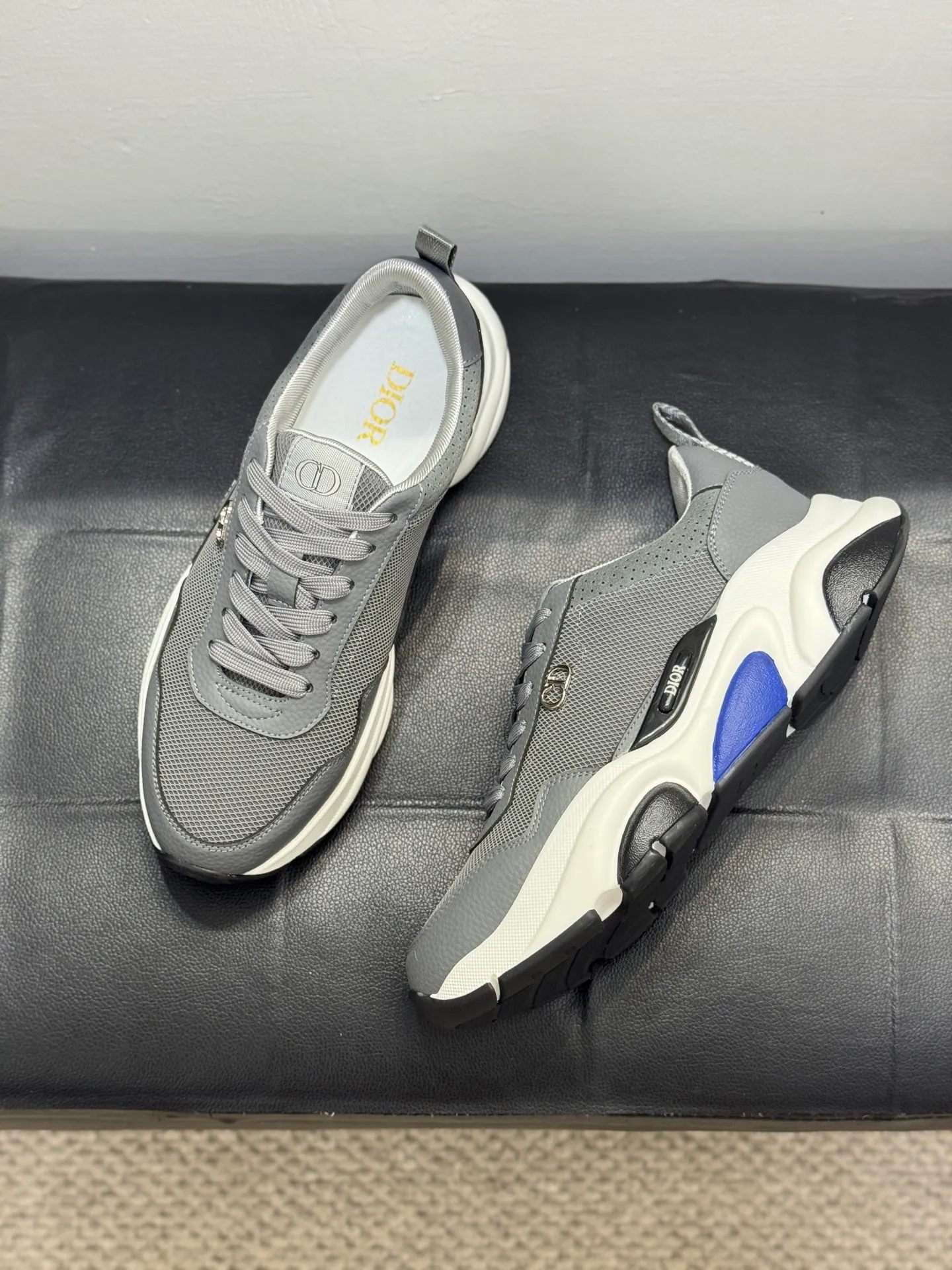 Men's shoes 💰440【New style】🪳🪳(Dior) popular model【New style】⚠⚠️Top purchasing agent🔍🔍Men's HK counters are on sale simultaneously. Sole: The original sole is specially provided by the original factory. The exclusive movable molded sole is super comfortable. The original factory follows the order. 🔍🔍The high-quality multi-color splicing design is exquisite and unique, and the cowhide stitching mesh lining💪Details determine the quality. We only make shoes with care. You can enter and exit the counter at will. Welcome to compare🇮🇹Size: 38-44 (45 customized